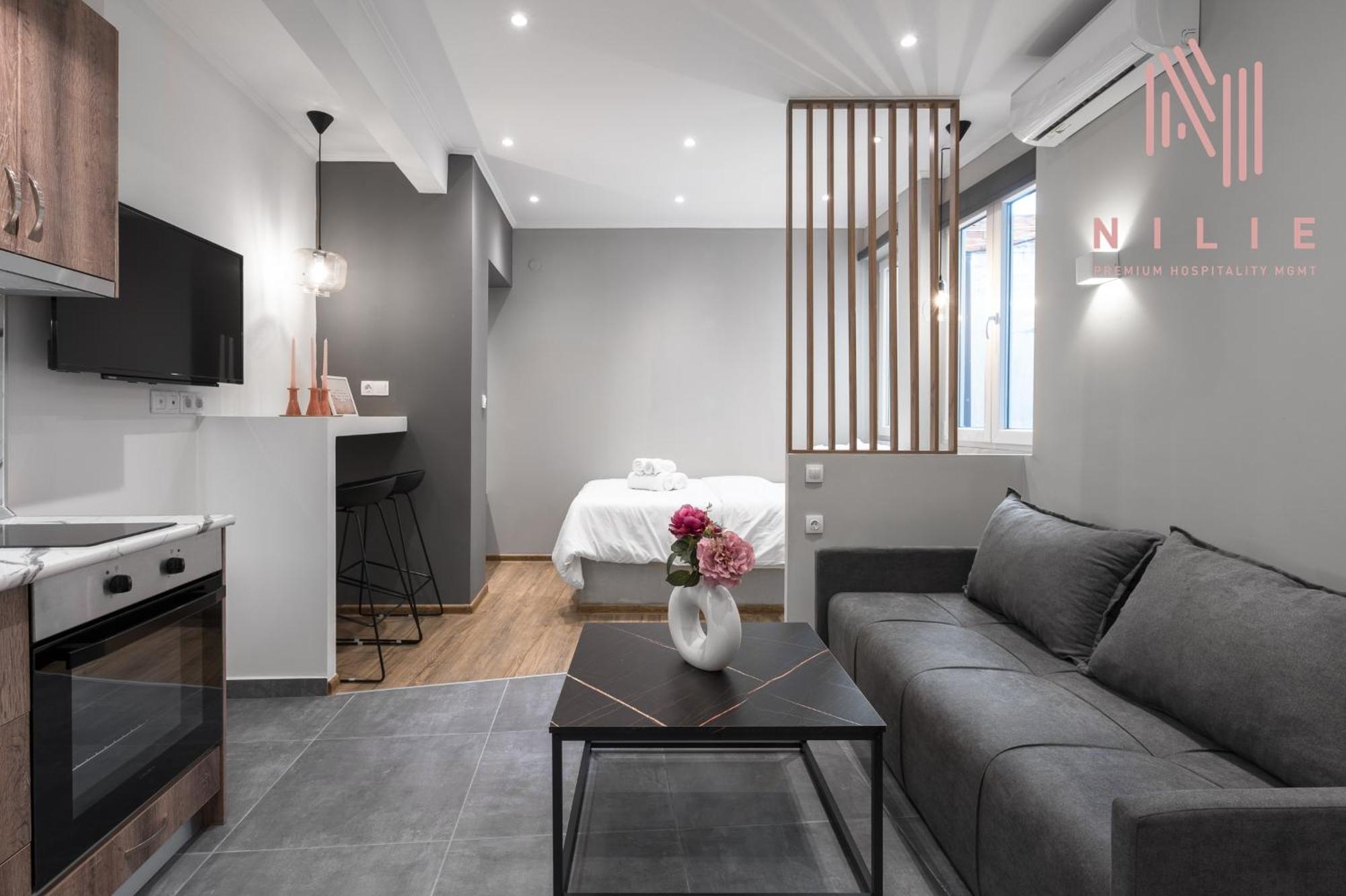 V1 Penthouse, Nilie Hospitality Mgmt Apartment Tesalonika Bagian luar foto