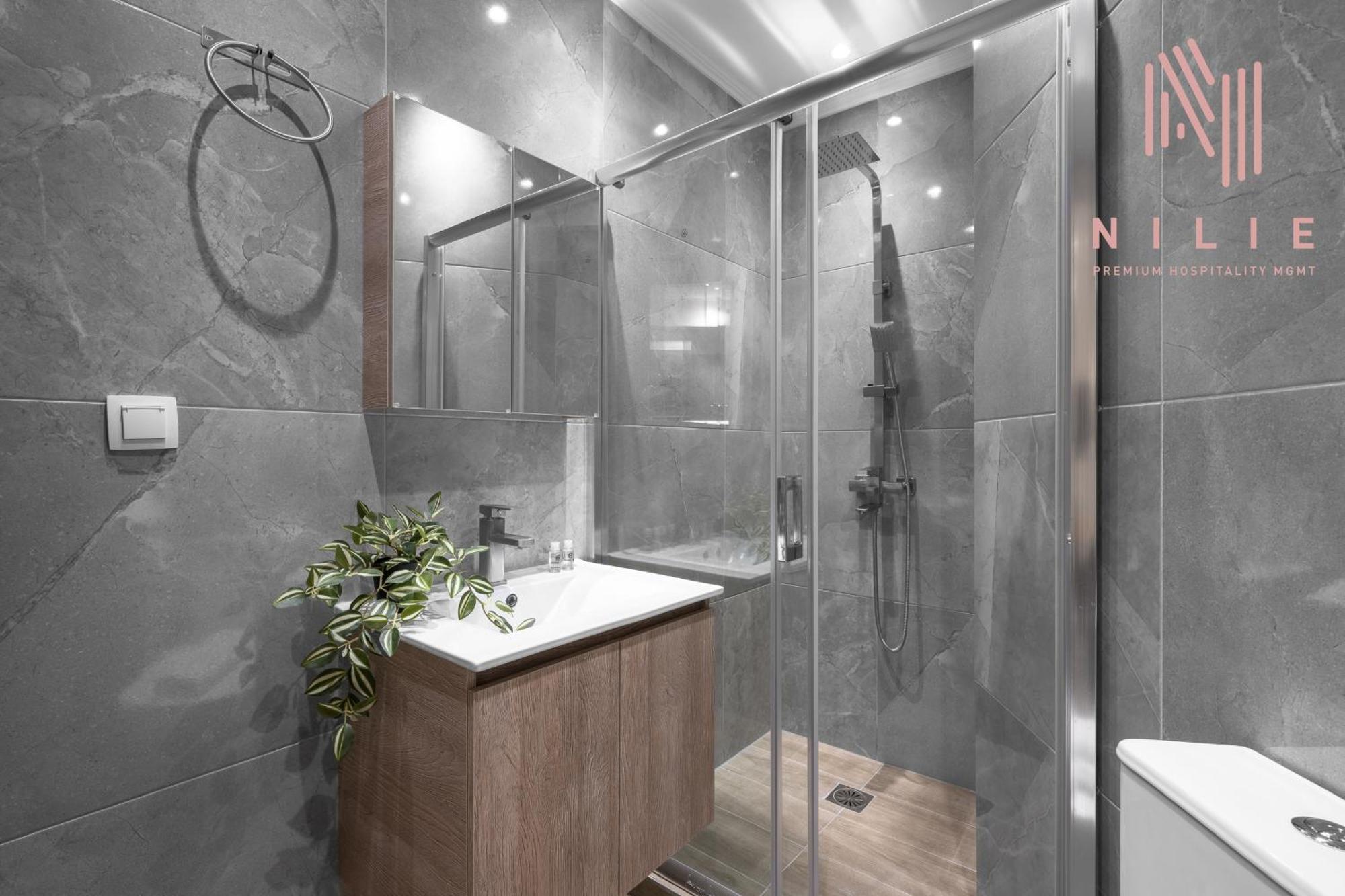 V1 Penthouse, Nilie Hospitality Mgmt Apartment Tesalonika Bagian luar foto