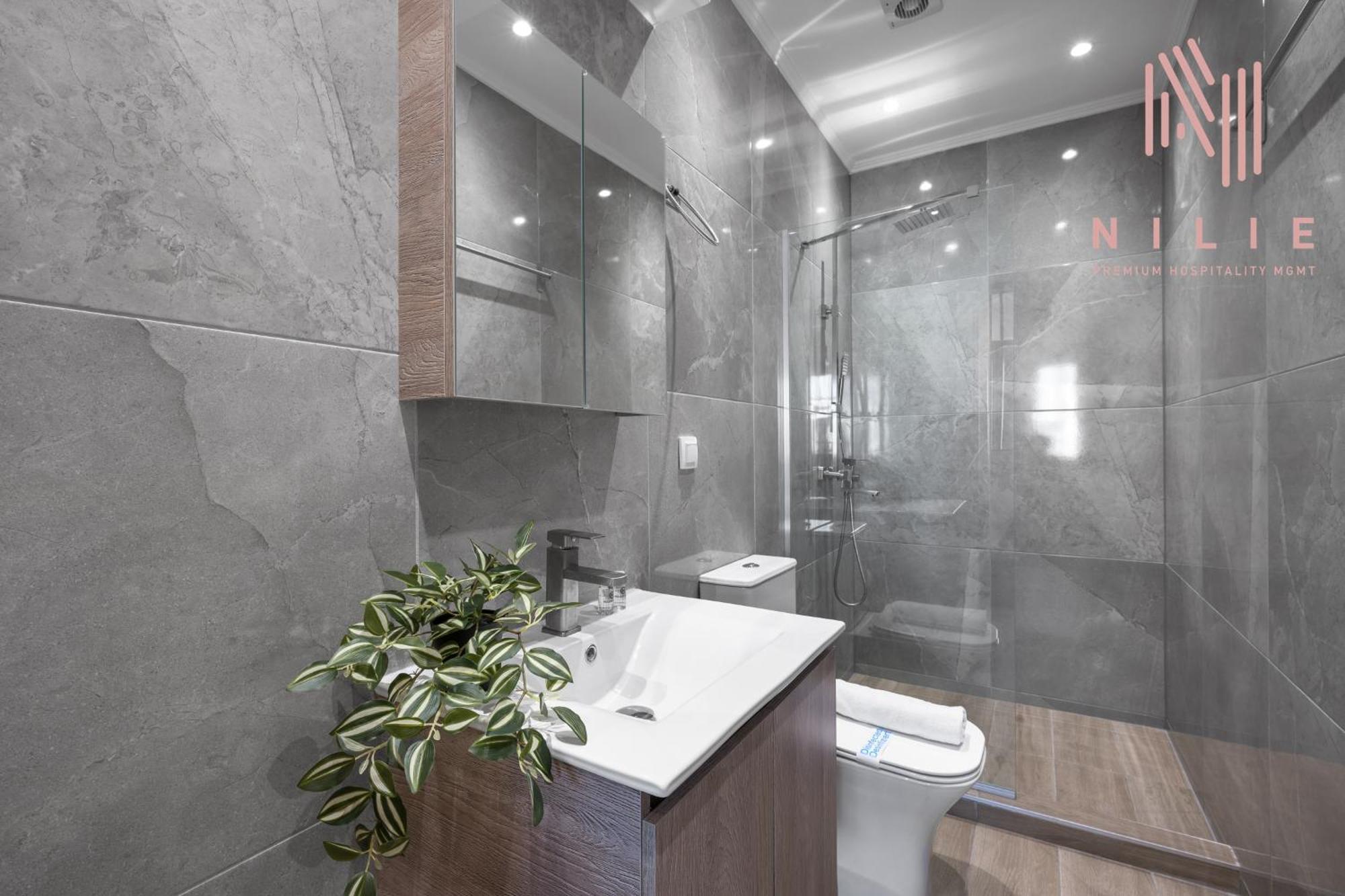 V1 Penthouse, Nilie Hospitality Mgmt Apartment Tesalonika Bagian luar foto